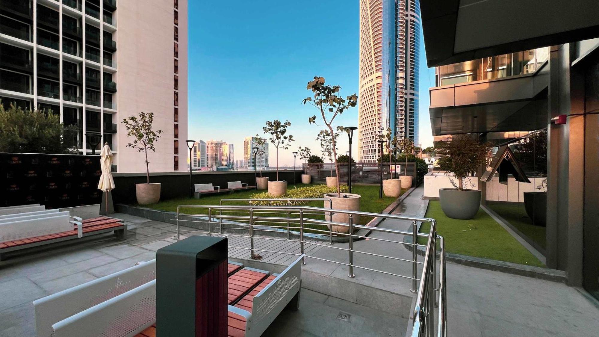 Modern 1-bedroom With Stunning Burj Khalifa And Views Apartment *