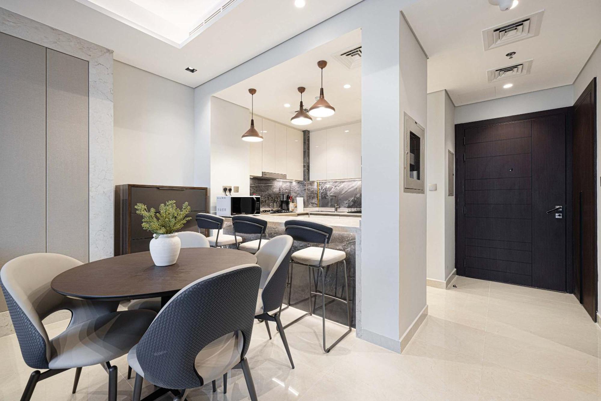 Modern 1-bedroom With Stunning Burj Khalifa And Views Apartment