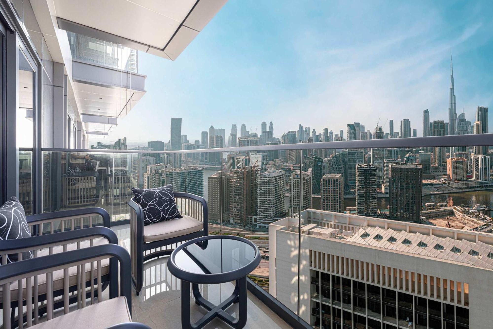 Modern 1-bedroom With Stunning Burj Khalifa And Views Apartment *