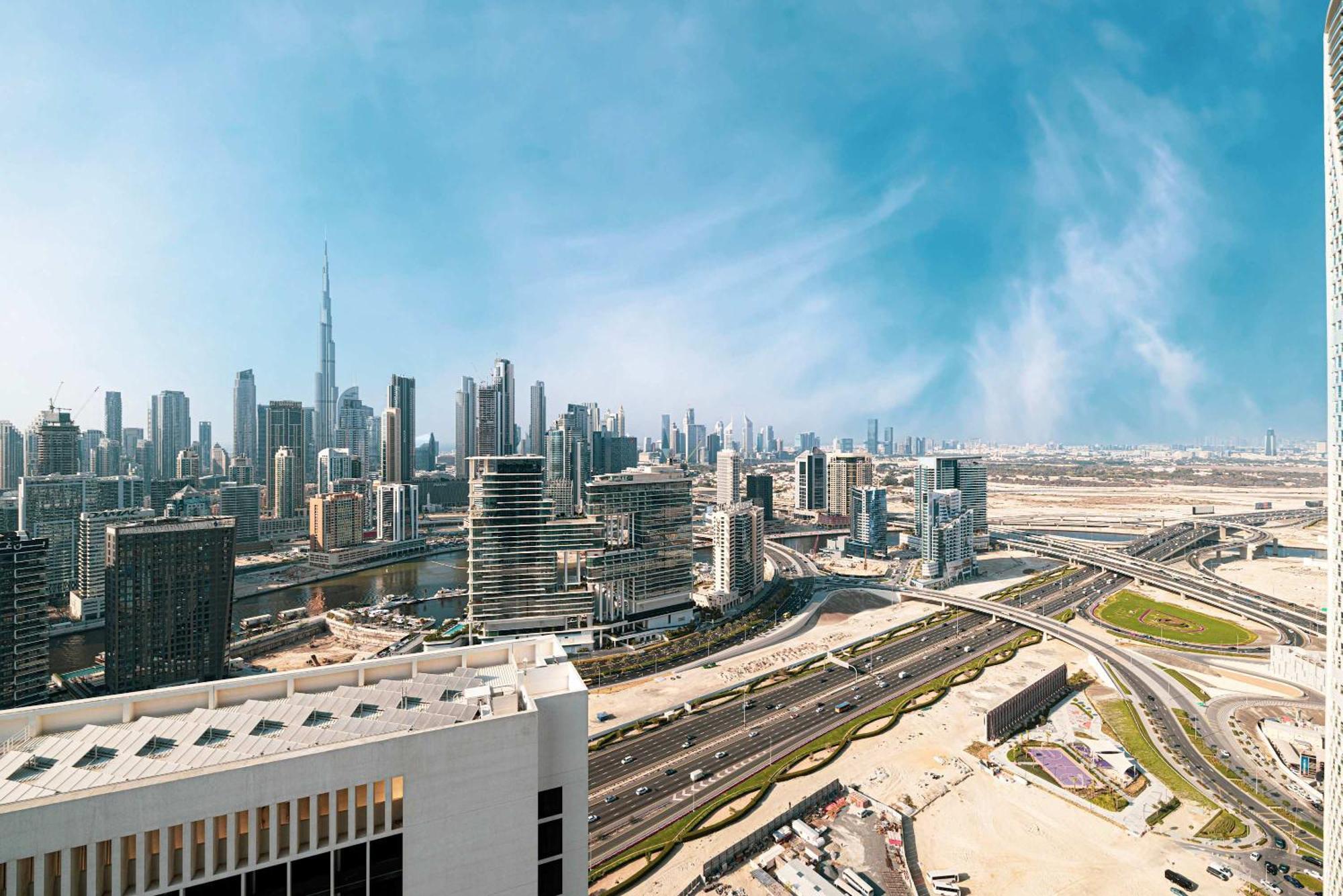 Modern 1-bedroom With Stunning Burj Khalifa And Views Apartment *