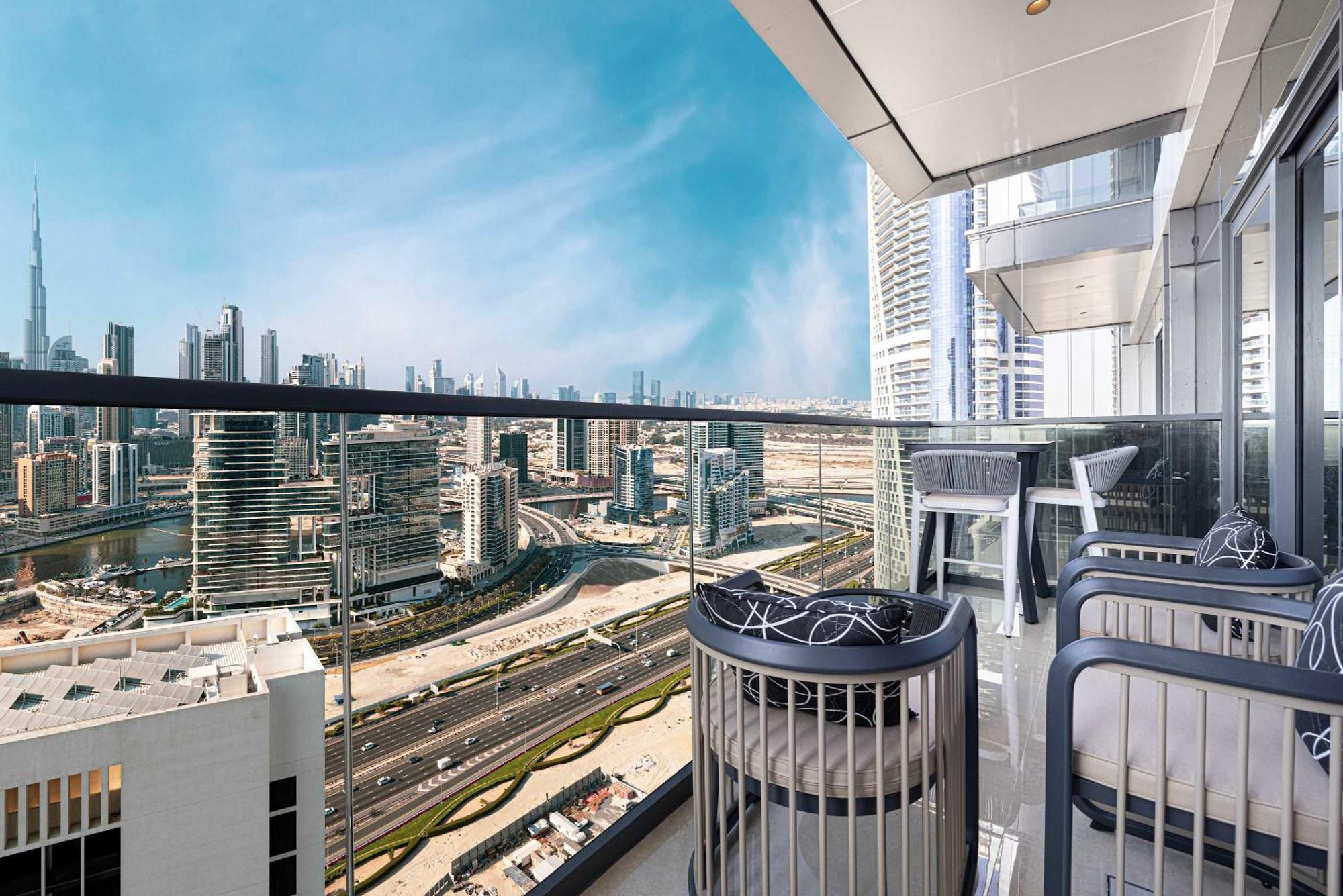 Modern 1-bedroom With Stunning Burj Khalifa And Views
