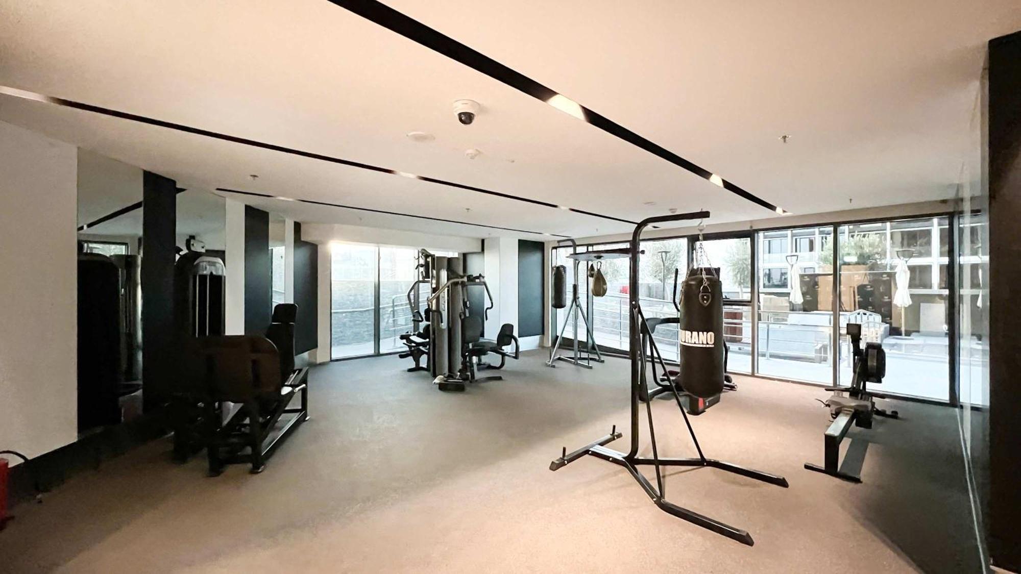 Apartment Modern 1-bedroom With Stunning Burj Khalifa And Views Dubai