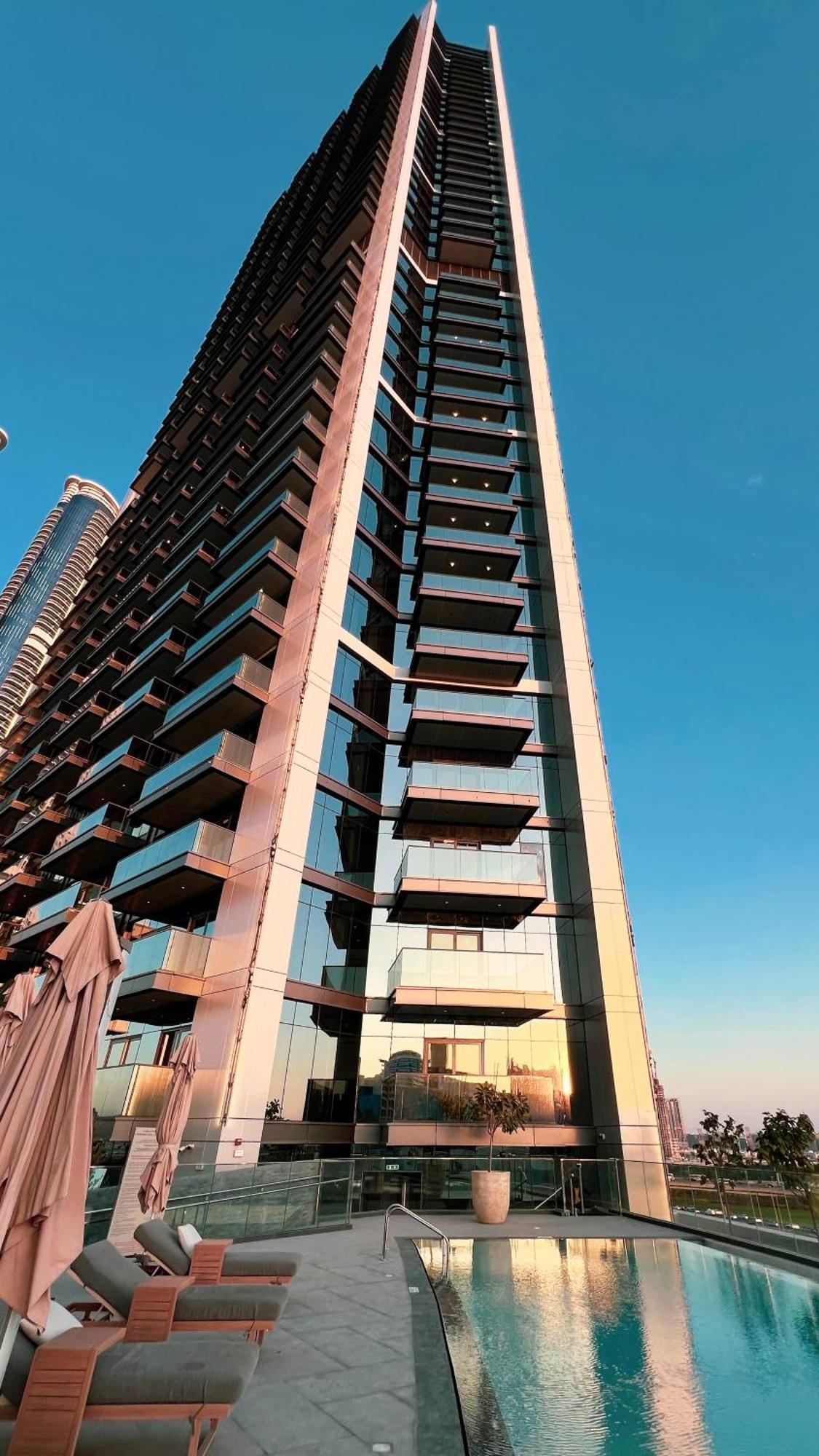 Apartment Modern 1-bedroom With Stunning Burj Khalifa And Views *